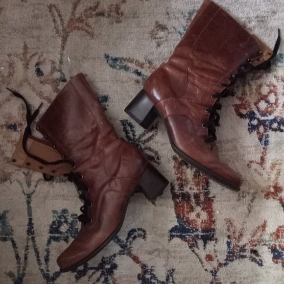 Vintage Naturalizer Brown Lace-Up Boots - Picture 2 of 9
